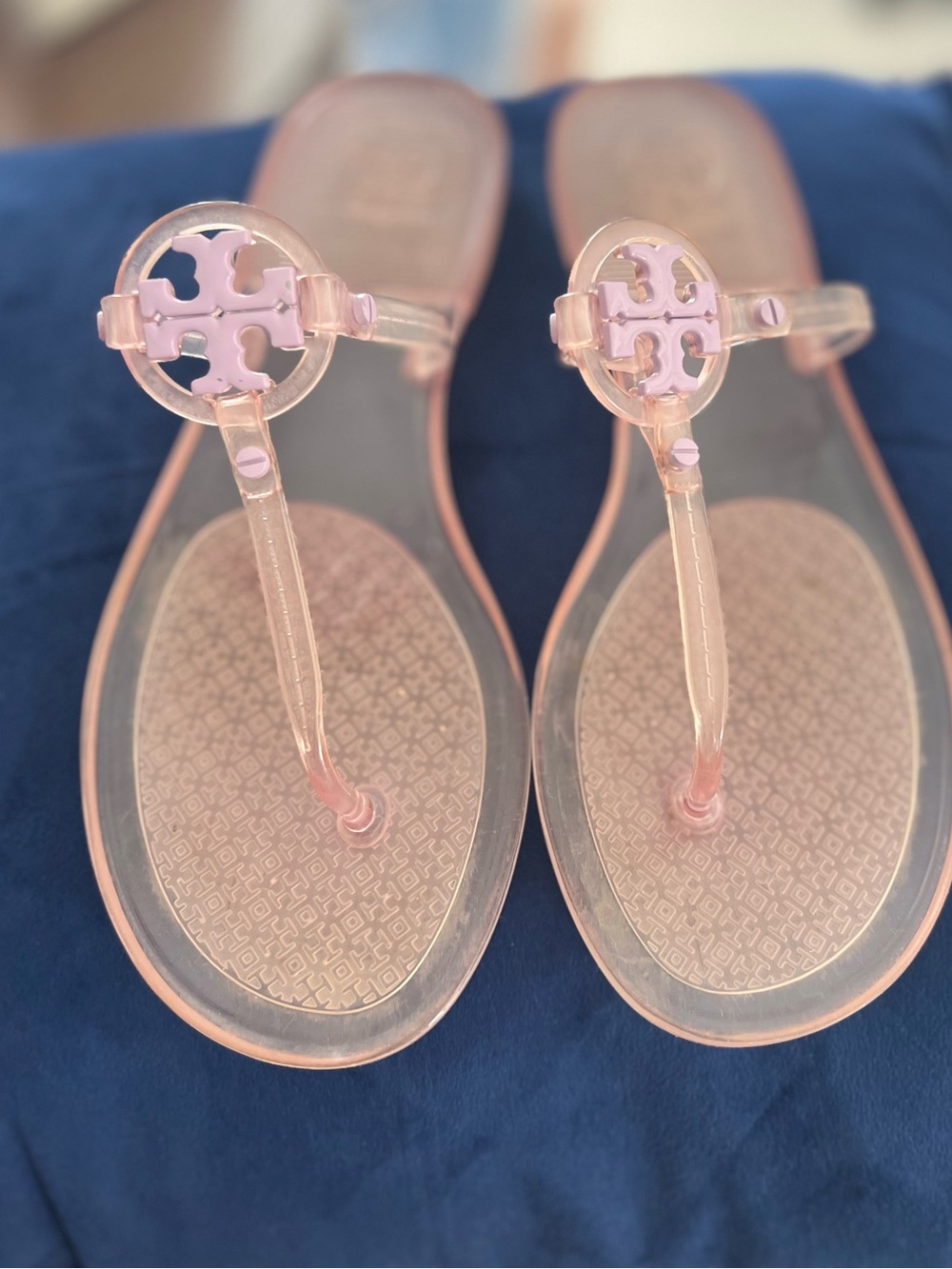 Tory Burch mini Miller Lilac purple Jelly Thong Sandal with Logo Medallion size8 - Picture 3 of 6